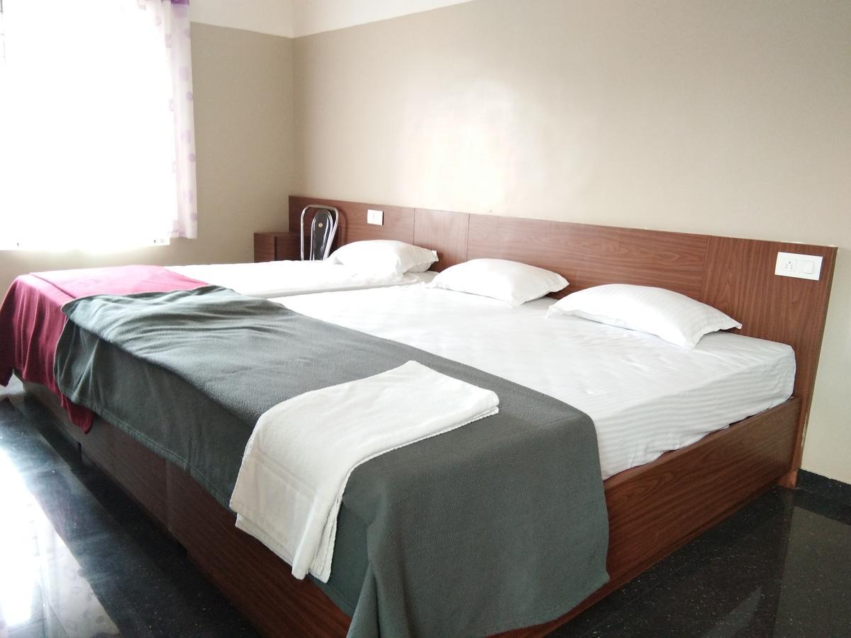 Rainbow Comforts Hotell Chikmagalūr Eksteriør bilde