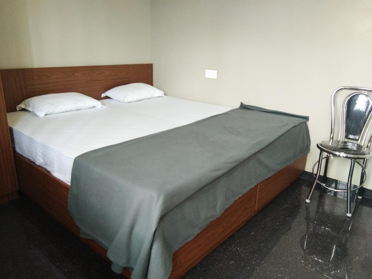 Rainbow Comforts Hotell Chikmagalūr Eksteriør bilde